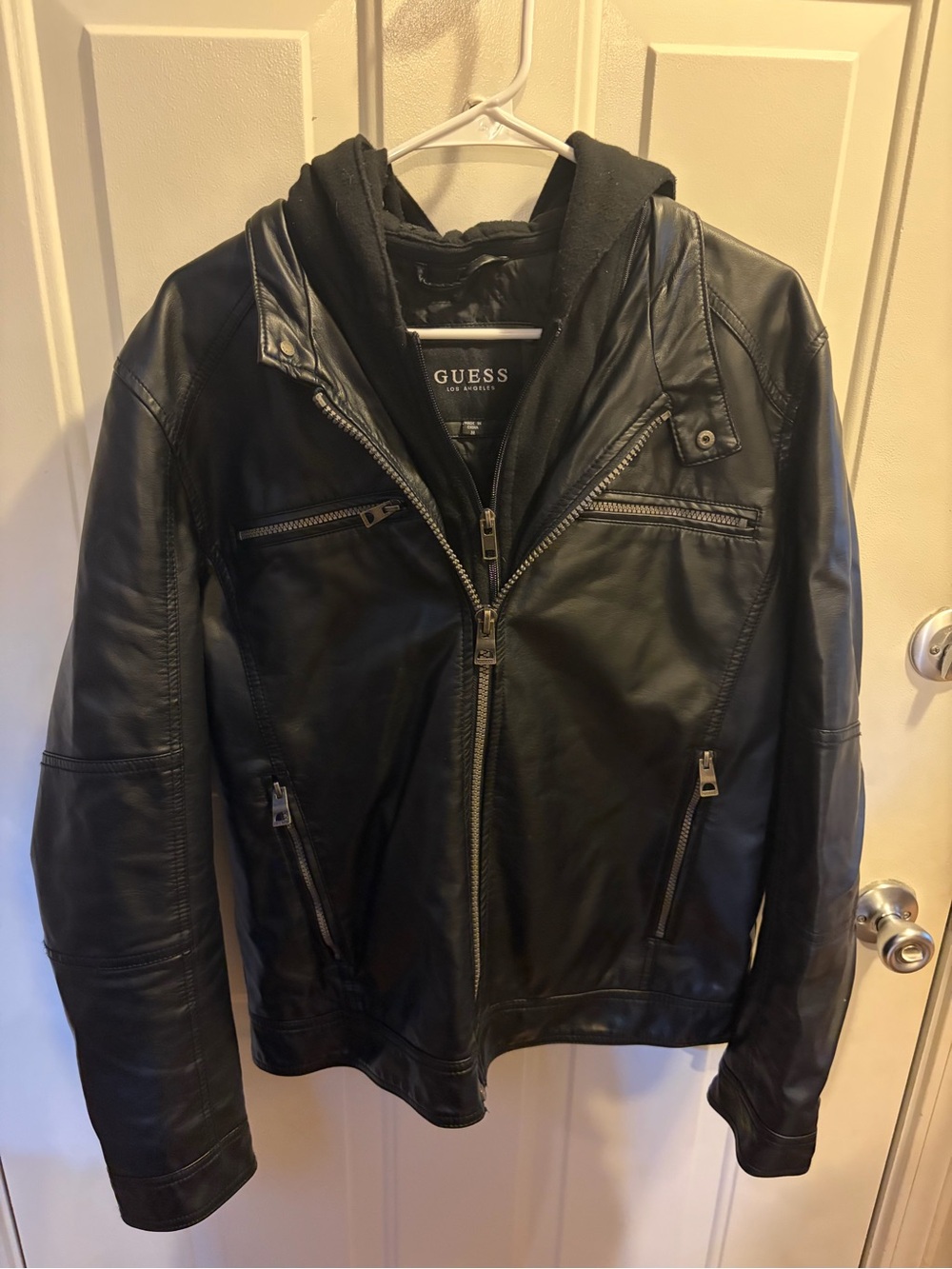 Excellent cond. GUESS faux Black Leather Hooded Bomber Jacket Motorcycle Medium